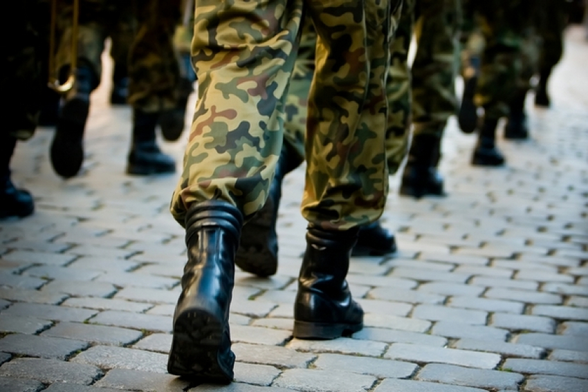 В Новочеркасске за 12 взяток осудили экс-командира воинской части
