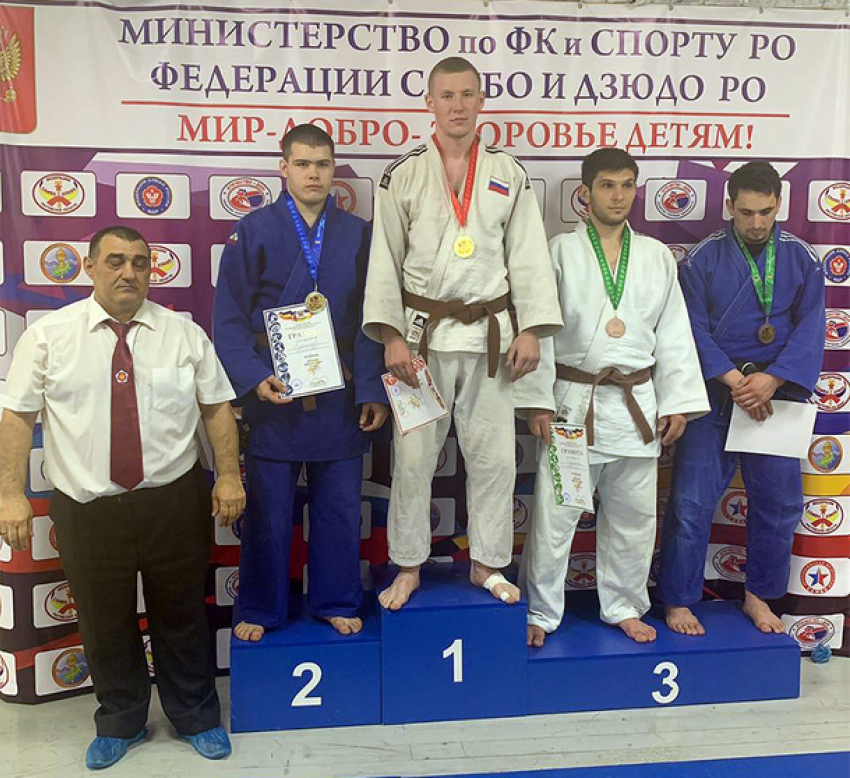 Новочеркасские дзюдоисты завоевали пять медалей на областном Чемпионате 