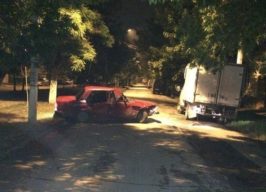 В Новочеркасске «семерка» протаранила «Газель»