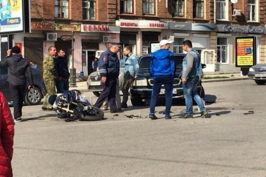 Вчера в районе Азовского рынка произошло сразу два ДТП