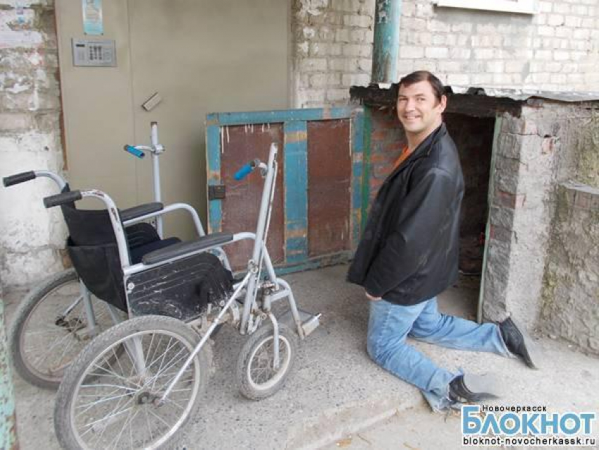 В Новочеркасске инвалид стал заключенным в собственной квартире