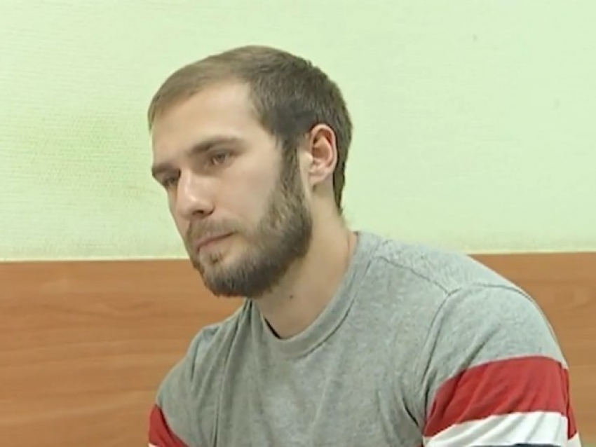 Сбившего Юрия Карпова из Новочеркасска водителя доставили в страну и допросили