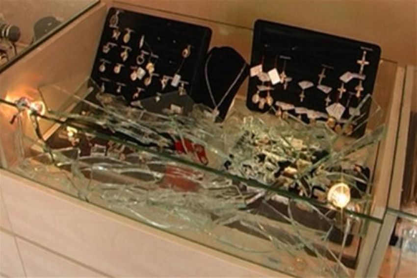 Дерзкое ограбление ювелирного магазина произошло в центре Новочеркасска