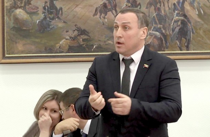 Депутат из Новочеркасска потребовал прекращения беспорядочной установки ларьков