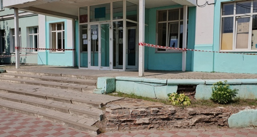 В Новочеркасске отремонтируют фасад 14-й школы