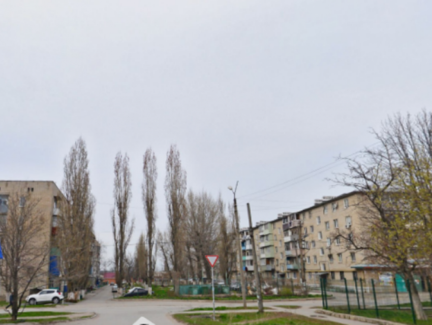 Труп пожилой женщины обнаружили в запертой квартире спасатели в Новочеркасске