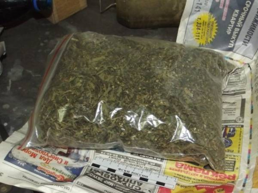 В Новочеркасске отец четырех детей хранил в гараже 1,5 килограмма марихуаны