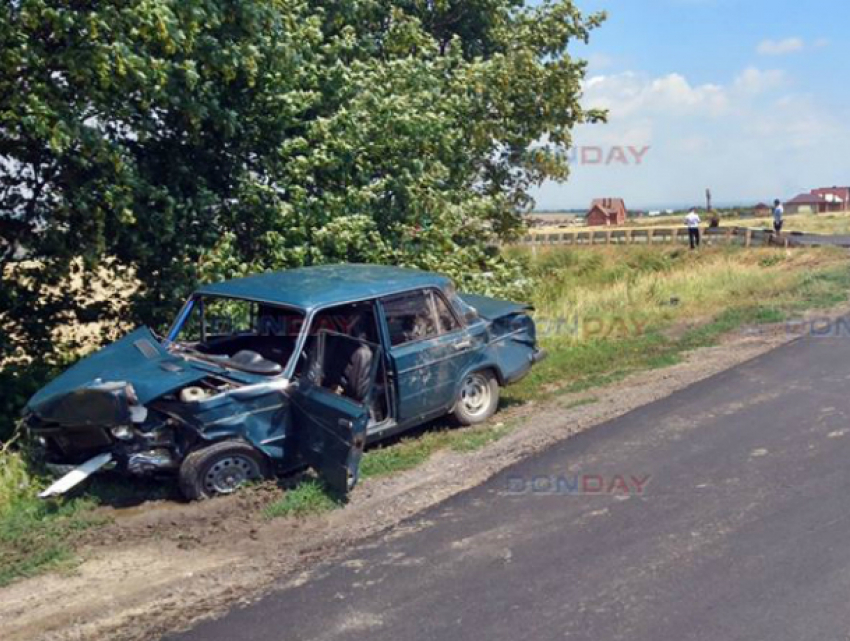 Не поделившие перекресток под Новочеркасском водители попали в больницу