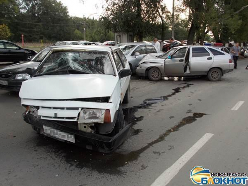 В Новочеркасске в ДТП с участием четырех машин пострадал один человек