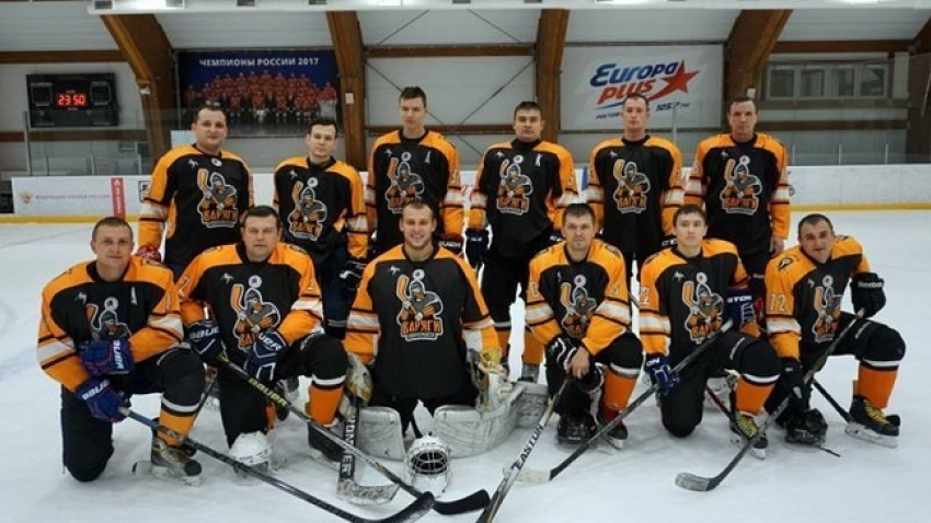 Хоккеисты из Новочеркасска одержали первую победу на финальном этапе Ночной Хоккейной Лиги