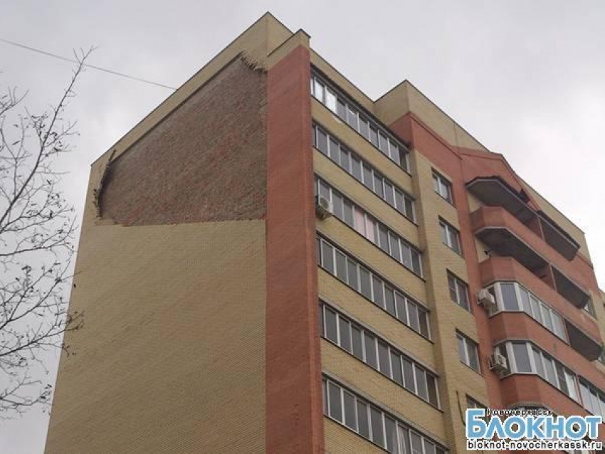 В Новочеркасске обрушилась стена элитной 10-этажки (ВИДЕО)