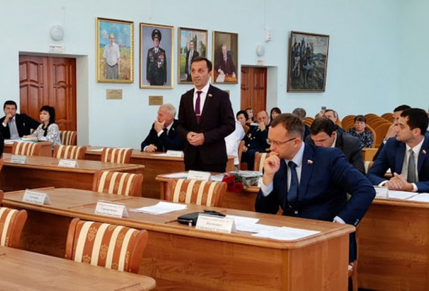 В Новочеркасске депутаты-единоросы проигнорировали заседание собственной комиссии