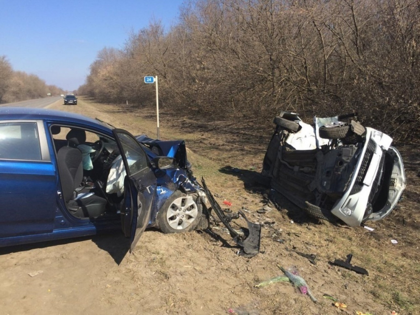 На трассе Новочеркасск - Каменоломни произошло жуткое ДТП с тремя погибшими
