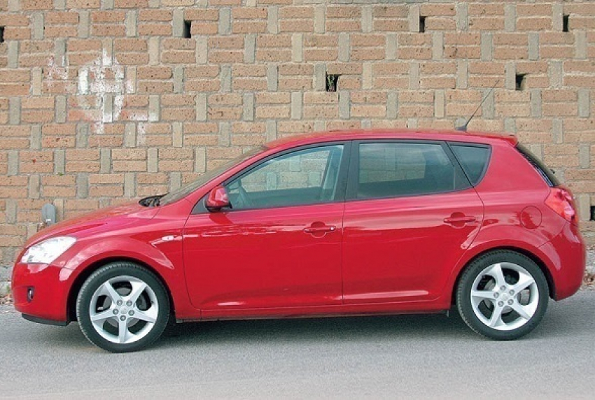 В Новочеркасске угнали иномарку на улице Генерала Лебедя