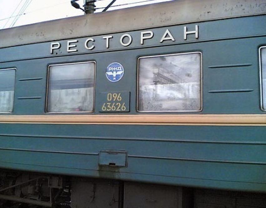 Житель Новочеркасска украл дорогой телефон у пассажира поезда Владикавказ - Санкт-Петербург