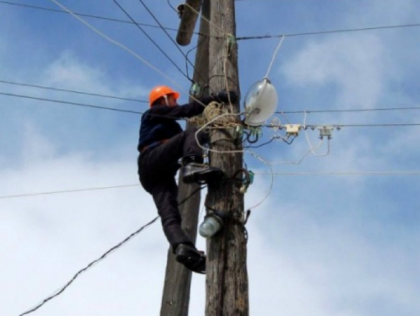27 ноября Новочеркасск ожидает отключение электроэнергии, в связи с ремонтом линий электропередач