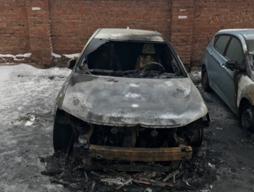 Денежное вознаграждение обещают за помощь в поиске автоподжигателей в Новочеркасске