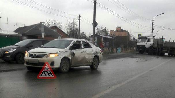 4FzF0gYmAr4.jpg